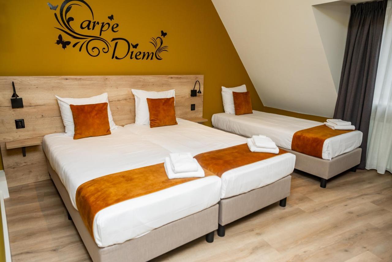 Hotel Onder De Linden Roden Bagian luar foto