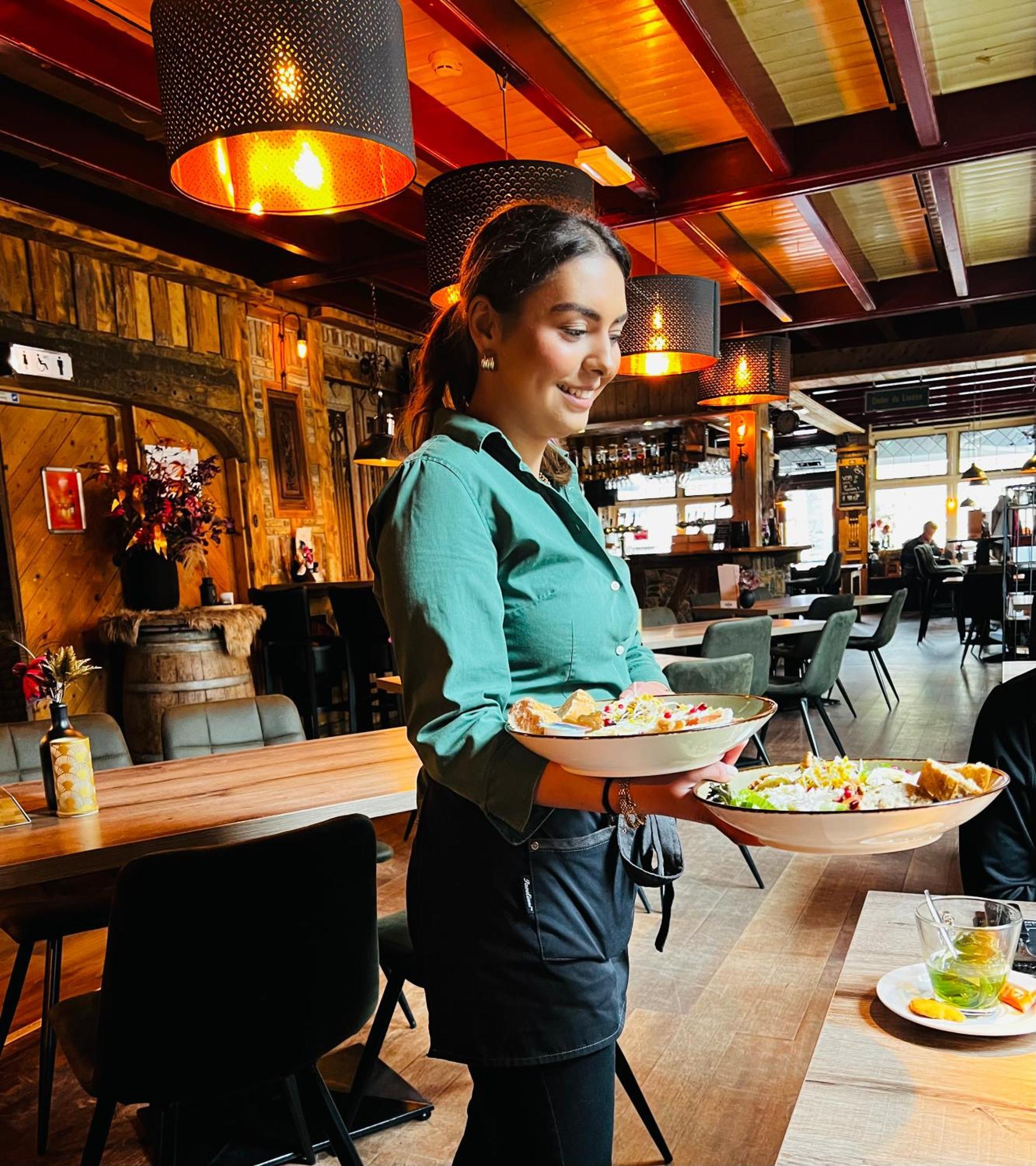 Hotel Onder De Linden Roden Bagian luar foto